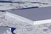 Nasa divulga foto de iceberg plano e retangular na Antártica