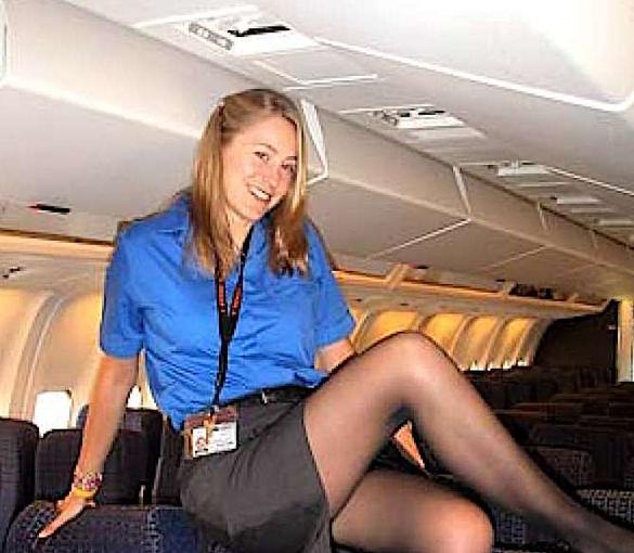 [Photos] Things Flight Attendants Notice About Passengers in 3 Seconds