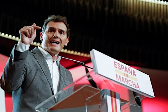 España Albert Rivera se abre a pactar con el PSOE para que haya Gobierno tras el 10N