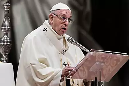 Ο πάπας δεσμεύεται ότι η Εκκλησία «δεν θα αγνοεί» ξανά τις κατηγορίες κατάχρησης