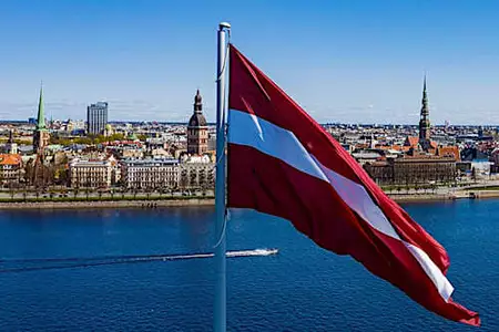 Λετονία: ¨Πρώτη χώρα της ΕΕ στο χείλος της αποχώρησης από την σύμβαση για την προστασία των γυναικών