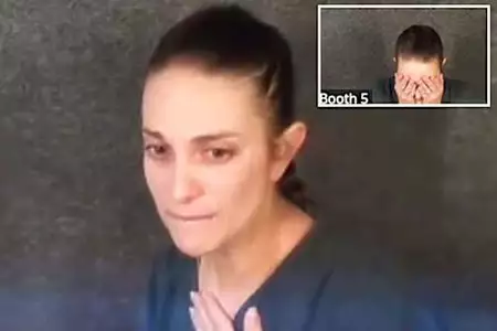 Η παντρεμένη καθηγήτρια του Νιου Τζέρσεϊ, Άσλεϊ Φίσλερ, κατηγορούμενη για βιασμό μαθήτριας, κλαίει αφού έχασε την αίτηση για εγγύηση Η παντρεμένη καθηγήτρια του Νιου Τζέρσεϊ, Άσλεϊ Φίσλερ, κατηγορούμενη για βιασμό μαθήτριας, κλαίει αφού έχασε την αίτηση για εγγύηση