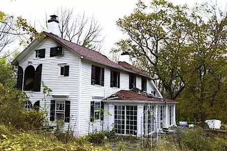 New York: Unsold Abandoned Houses Are Almost Being Given To Anyone