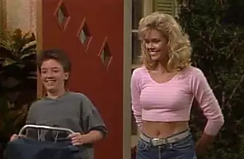 [Pics] People Never Noticed This Iconic Mistake On Married With Children