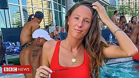 Potential employer photo-shames woman in swimsuit