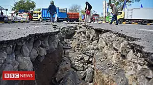 Two strong earthquakes shake Lombok