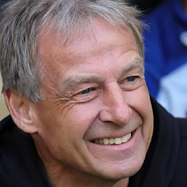 Ο Klinsmann της Ν. Κορέας εξακολουθεί να χαμογελά στο Ασιατικό Κύπελλο καθώς η κριτική αυξάνεται