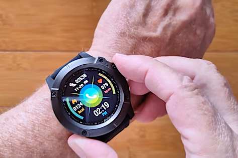 Here's The Smartwatch Every Man in South Korea Has Been Waiting For!