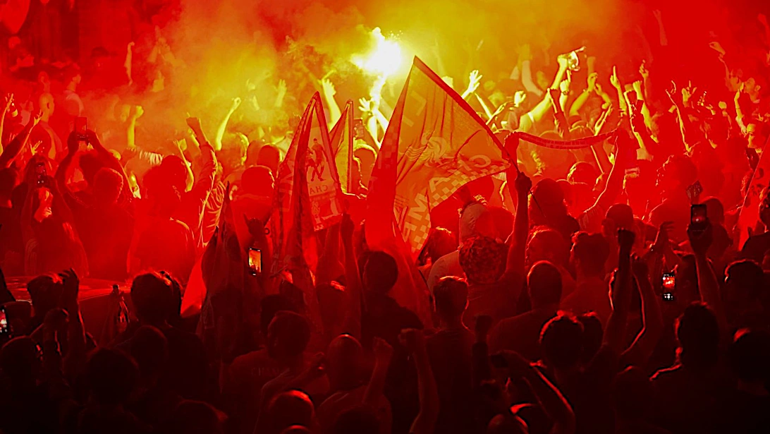 Liverpool call fan gatherings 'wholly unacceptable' after large crowds gather in city for second night running
