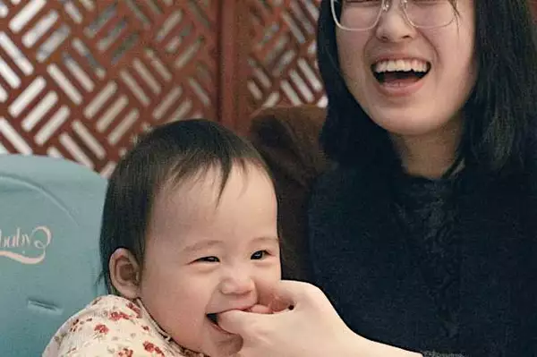 隨著生育率擔憂加劇，中國單親媽媽獲得更多認可
