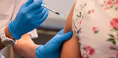 Junge (12) stirbt nach Impfung: Wie gefährlich sind Impfstoffe für Kinder?