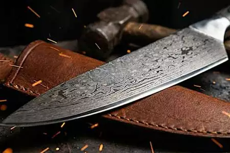 Stock clearance: cooking enthusiasts are snapping up these Damascus knives at $149