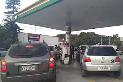 Posto de gasolina de Celi é palco de confusão após homem promover aparelho inusitado