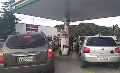 Posto de gasolina de Presidente Prudente é palco de confusão após homem promover aparelho inusitado