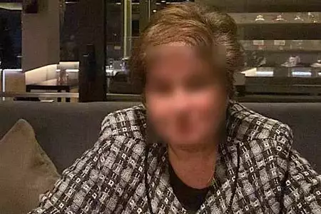 Σέρρες: Η καθηγήτρια πήγε γάτο στο σχολείο και έλεγε στους μαθητές πως είναι ο... πατέρας της Σέρρες: Η καθηγήτρια πήγε γάτο στο σχολείο και έλεγε στους μαθητές πως είναι ο... πατέρας της