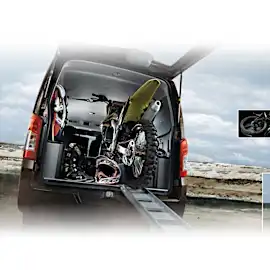 使い勝手なら断然コッチ!日産NV350キャラバンの優れた荷室 使い勝手なら断然コッチ!日産NV350キャラバンの優れた荷室
