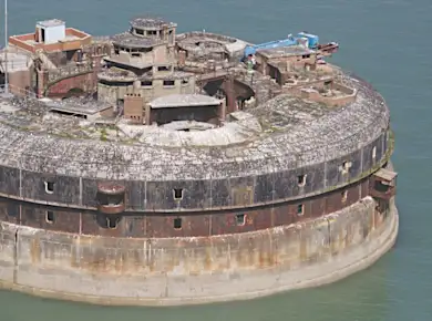 かつては素晴らしかったが、今は朽ち果ててしまった廃墟