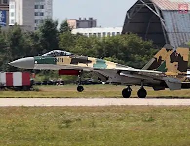 ロシア苦渋の最新機売却　中国、戦闘機市場で台頭か