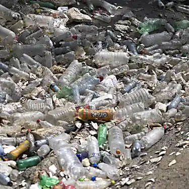 Ξεκινούν οι συνομιλίες για την παγκόσμια συνθήκη για τα πλαστικά σκουπίδια