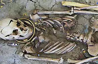 Archaeologists Found A Tomb With Chilling Remains, But Wait Till You See The Photos