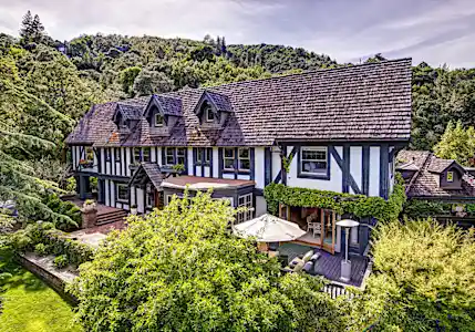 每日豪宅 | 致敬经典设计的加州富裕小镇翻新豪宅 每日豪宅 | 致敬经典设计的加州富裕小镇翻新豪宅