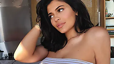 Kylie Jenner’s Hottest Selfies Since Giving Birth To Stormi — See Pics