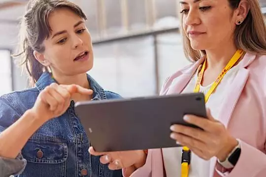 Livrer partout, livrer vite avec fiabilité : comment booster vos activités en France avec DHL Express