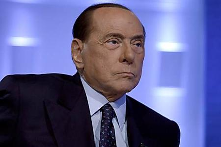 Silvio Berlusconi è stato ricoverato a Milano con una polmonite bilaterale