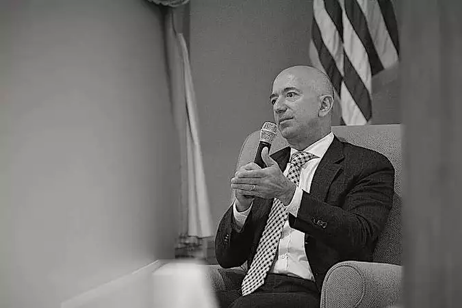 Jeff Bezos recomienda: 5 libros que transformarán tu forma de pensar