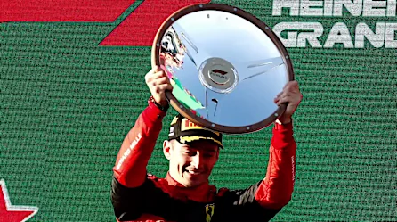 Charles Leclerc le ganó el Gran Premio de Australia al mexicano Sergio Pérez | Video