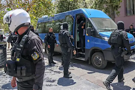 Στο αυτόφωρο ο 43χρονος Ζωνιανός που κατηγορείται για παράνομες επιδοτήσεις του ΟΠΕΚΕΠΕ Στο αυτόφωρο ο 43χρονος Ζωνιανός που κατηγορείται για παράνομες επιδοτήσεις του ΟΠΕΚΕΠΕ