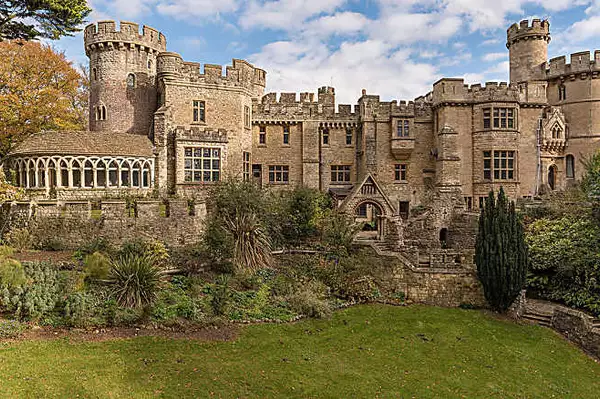 What Says Luxury More Than a Castle? Take a Quick Tour