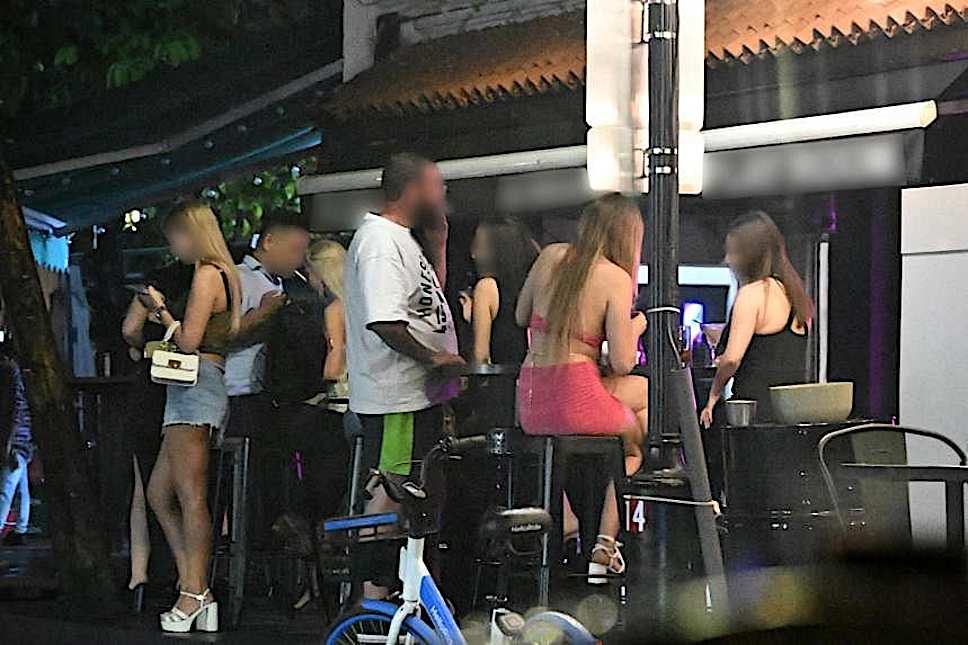 Russian, Ukrainian women allegedly working illegally in Boat Quay area