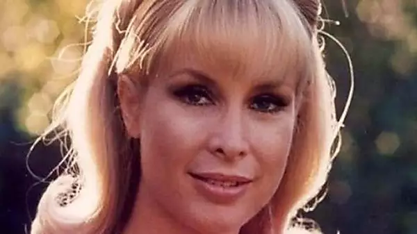 [Photos] Barbara Eden Turns 89, This Is Her Now