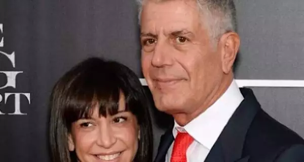 [Photos] Bourdain's Ex Wife Finally Admitted What He Used To Do Her