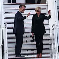 Λίγο Μακρόν ακόμα, Ακριβοθώρητες πρώτες κυρίες, 4 στους 23 στο Πολιτικό Συμβούλιο του ΠΑΣΟΚ