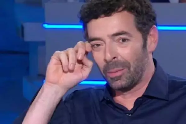 Alberto Matano, il brutto annuncio sul marito Alberto Matano, il brutto annuncio sul marito
