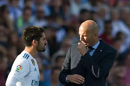 Isco takes swipe at Zinedine Zidane after his Spain hat-trick 