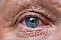 Surprising Symptoms Of Macular Degeneration You May Not Know About