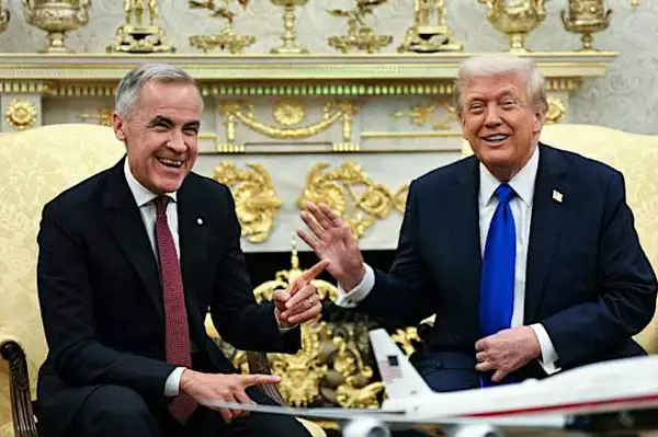 Ο Τραμπ επαινεί την εμπορική πρόοδο με τον Κάρνεϊ του Καναδά, αλλά επιμένει στους δασμούς