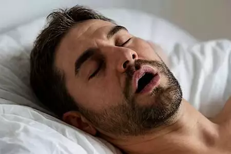 Μια απλή μέθοδος για την υπνική άπνοια (είναι πραγματικά έξυπνη!)