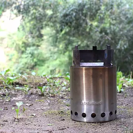 軽くて強い、そしてスタイリッシュ ソロキャンで頼れる焚き火台「solo