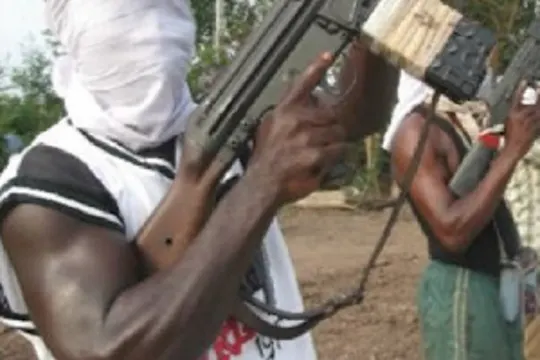 Armed robbers strike in Sege