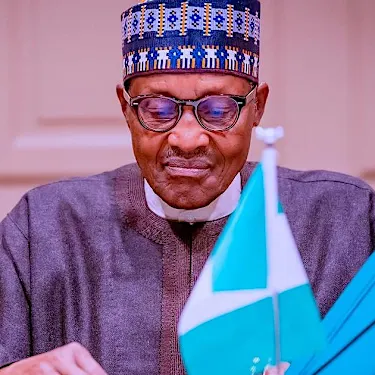 Buhari swears in 6 new permanent secretaries