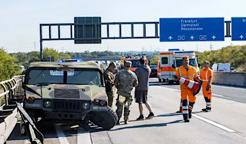 Τρεις τραυματίες σε σύγκρουση στρατιωτικού οχήματος των ΗΠΑ