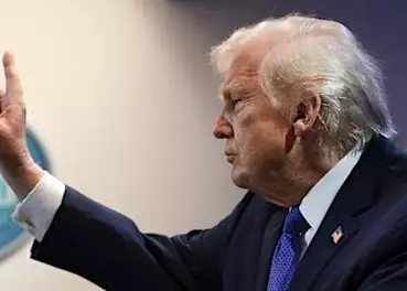 Δημοσκόπηση: Οι περισσότεροι Αμερικανοί λένε ότι ο Ντόναλντ Τραμπ γίνεται ασταθής με την ηλικία