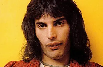 [Pics] The Last Photo Of Freddie Mercury Is Heartbreaking