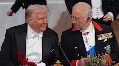 川普在溫莎舉行的國宴上發生爭執：白金漢打破沉默