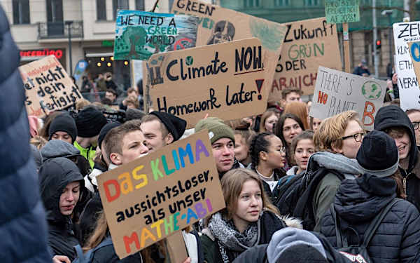 Declaración de emergencia climática: ¿debería sumarse España? Declaración de emergencia climática: ¿debería sumarse España?