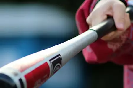 Θεσσαλονίκη: Πελάτισσα μπήκε σε ψιλικατζίδικο με ρόπαλο του μπέιζμπολ απειλώντας υπάλληλο Θεσσαλονίκη: Πελάτισσα μπήκε σε ψιλικατζίδικο με ρόπαλο του μπέιζμπολ απειλώντας υπάλληλο